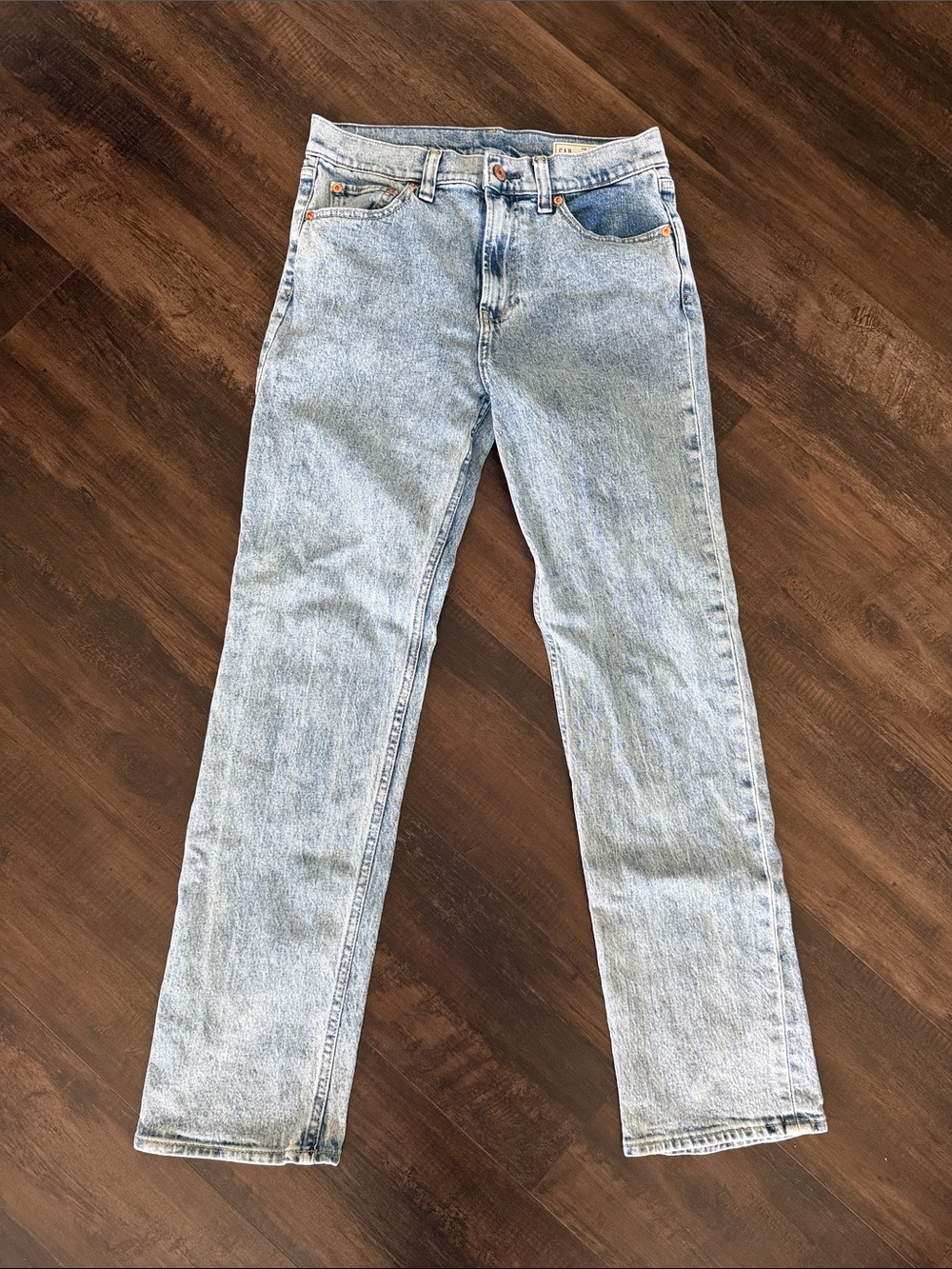 GAP Women’s Light Blue Straight-Leg Jeans